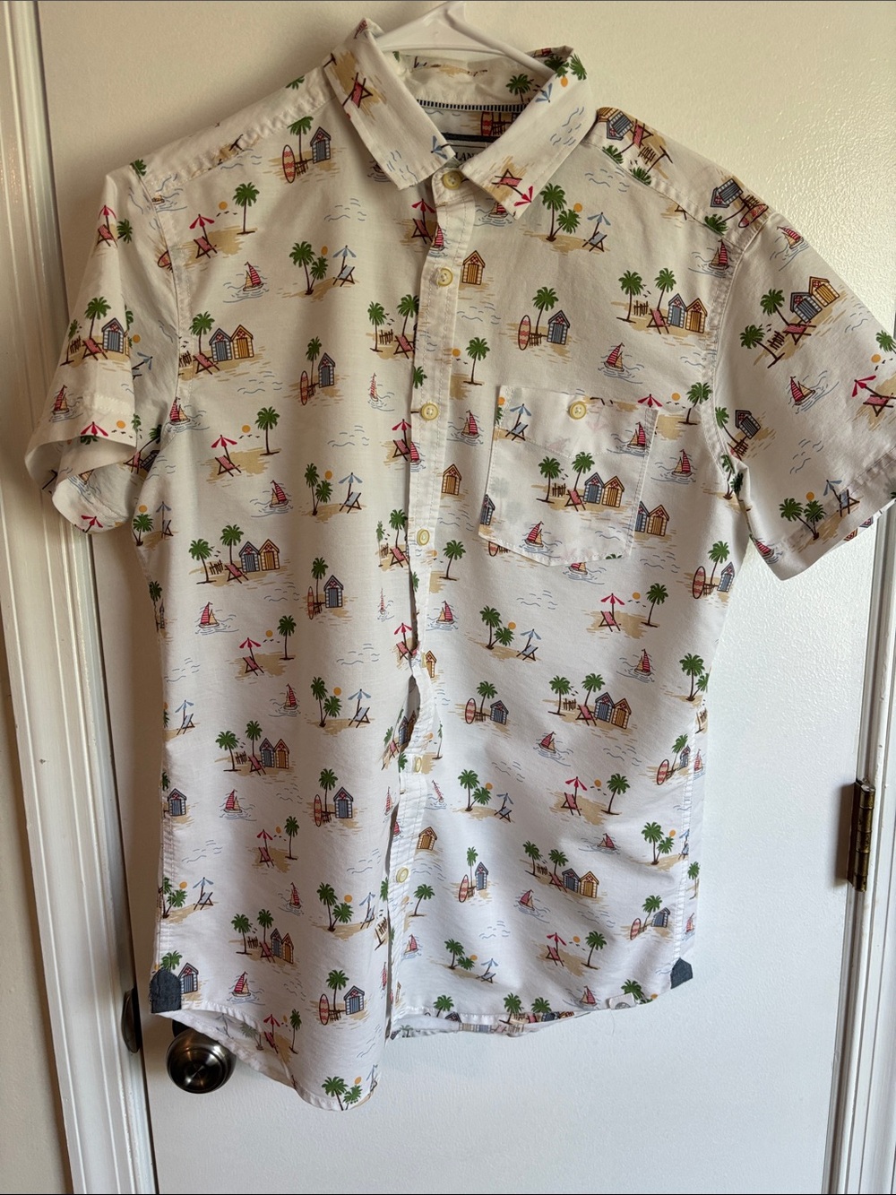 Free Planet White Short-Sleeve Tropical Beach Print Button-Up Shirt